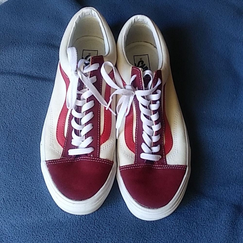 Vans Burgundy